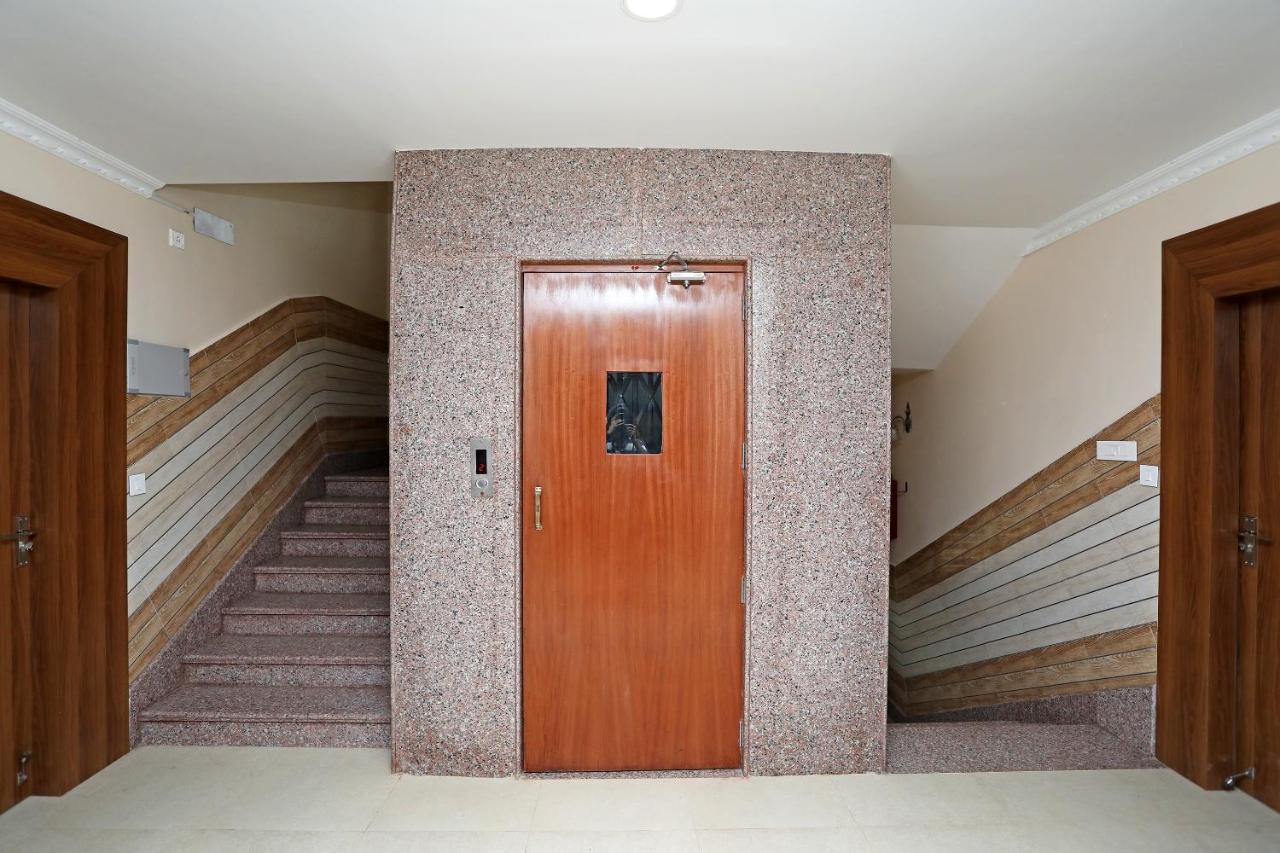 Oyo 13528 Kumud Plaza Hotel Bhubaneswar Exterior photo